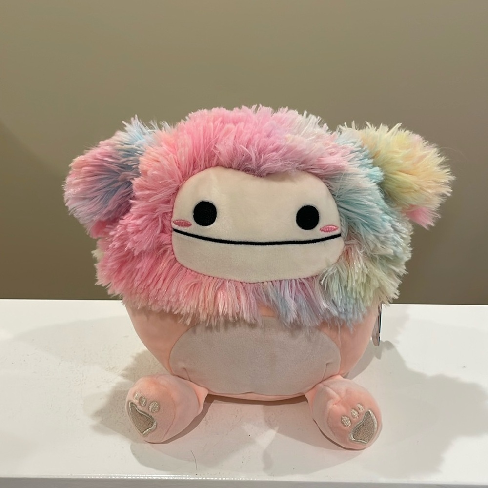 NWT 7.5” Diane the Peach Bigfoot Squishmallow